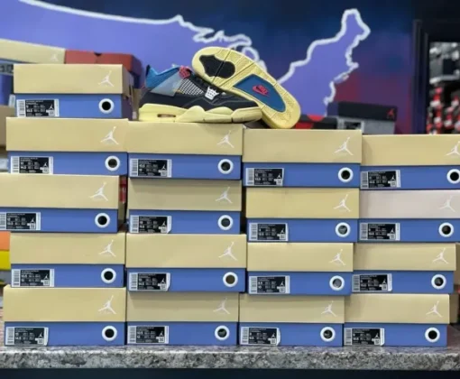 buy wholesale sneaker pallets — image 3