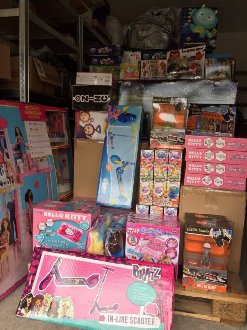 liquidation toy pallets — image 2