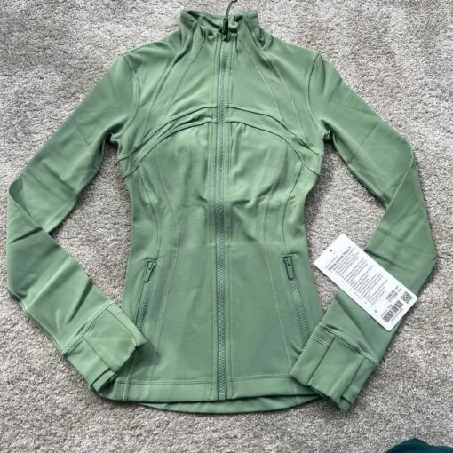 lululemon athletica australian sports clothing — image 8