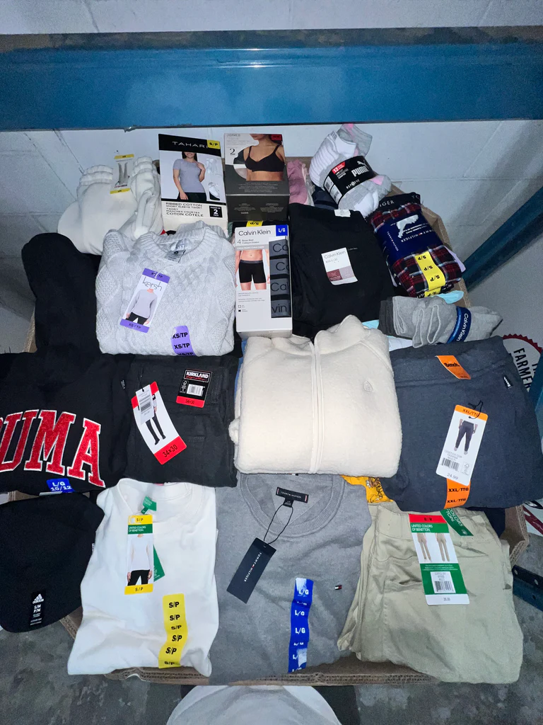 Brand Name Clothing #29 – 300pcs — image 2