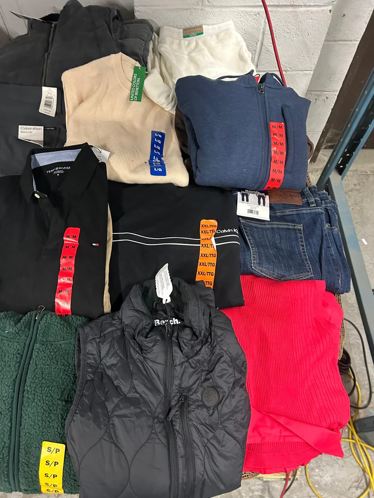 CW Clothing #12 — image 4