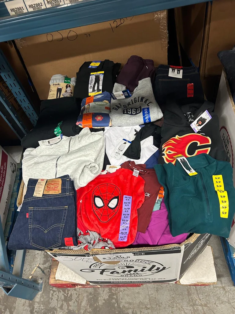 CW Clothing #27 — image 2