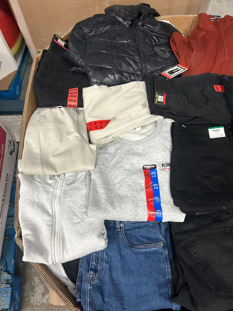 CW Clothing #28 — image 3