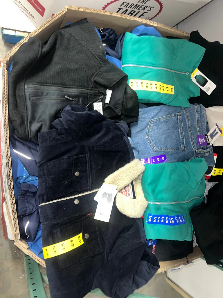 CW Clothing #36 — image 3