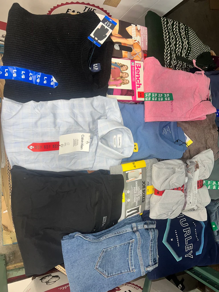 CW Clothing #40 — image 3