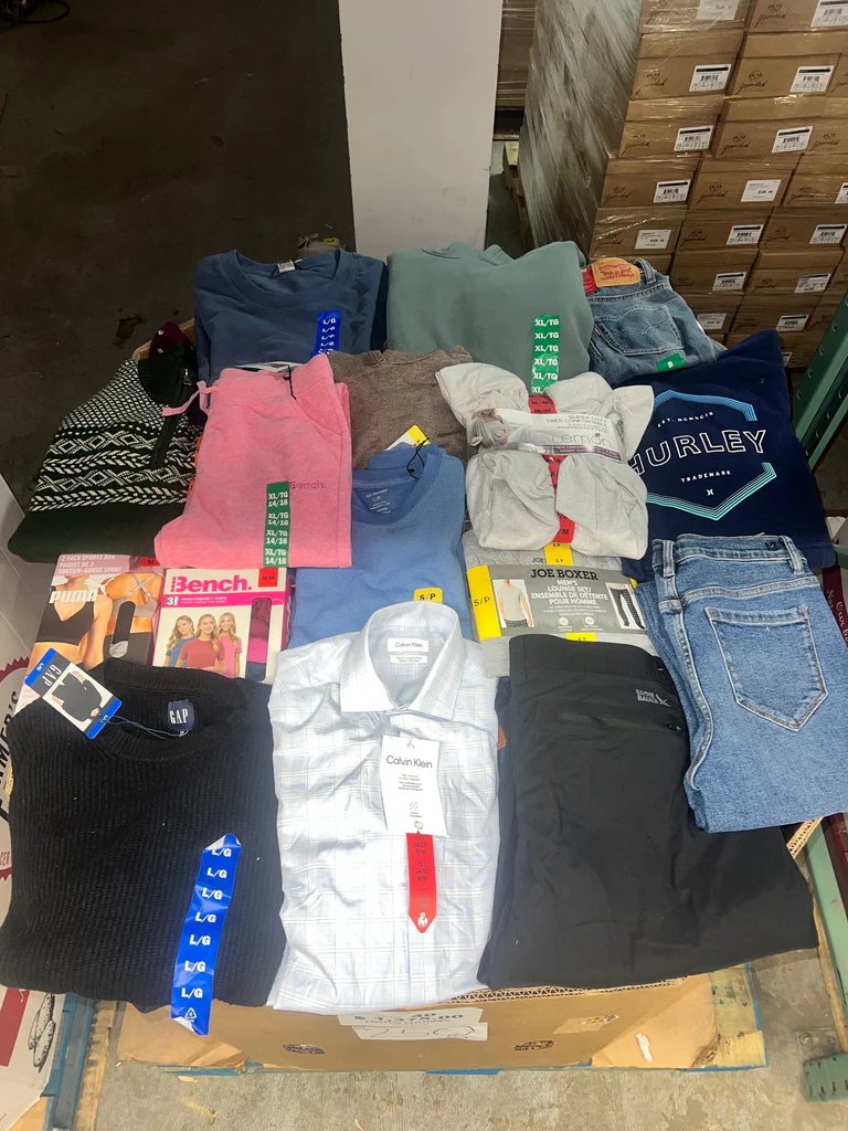 CW Clothing #40 — image 2