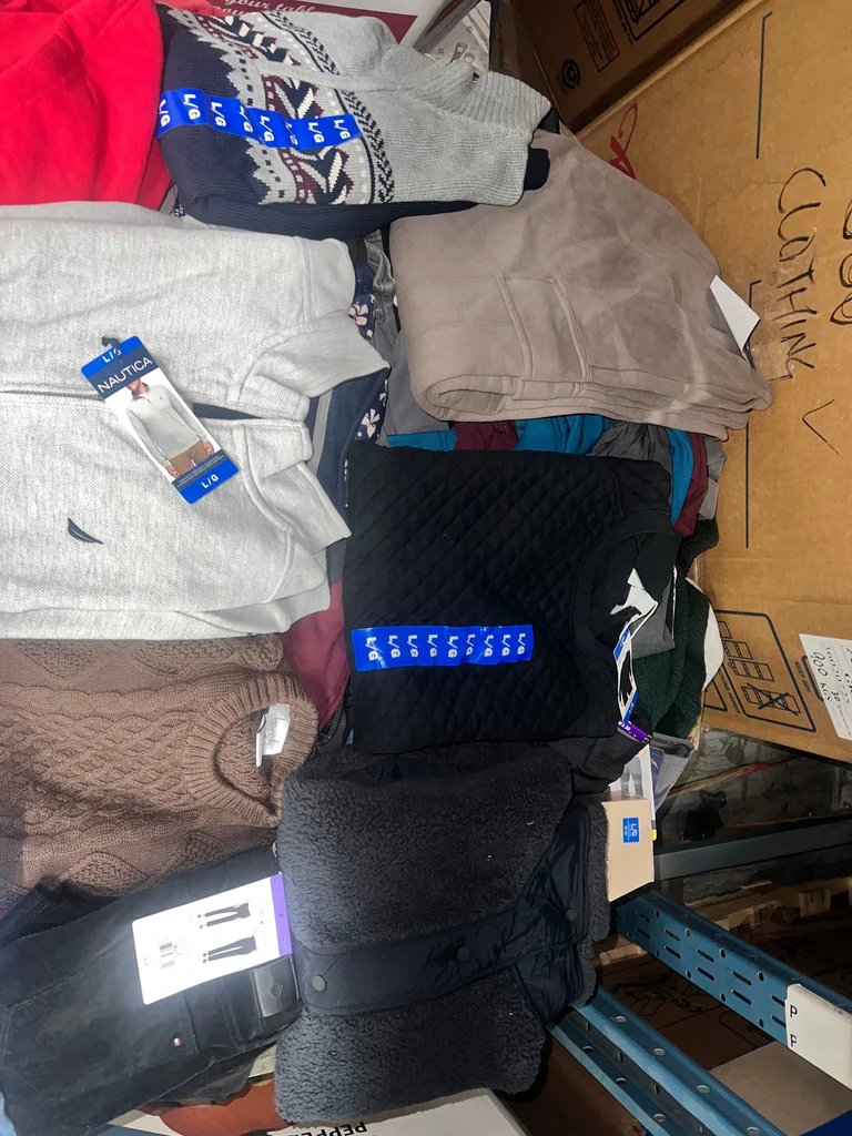 CW Clothing #43 — image 4