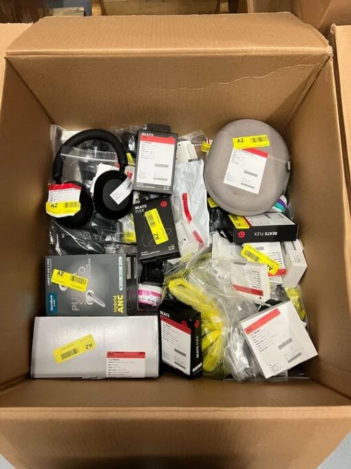 BOX OF RETURNS (Electronics) – ITEMS 38 – LOT 32268