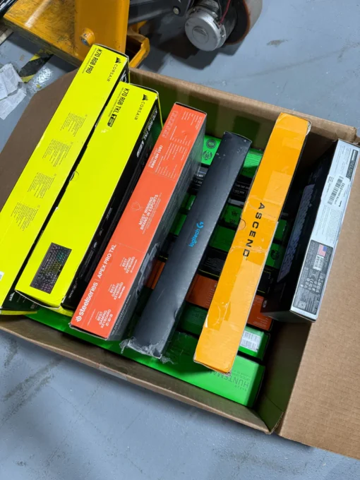 Defective Keyboards – 15 items – BOX – SALVAGE – LOT 32191