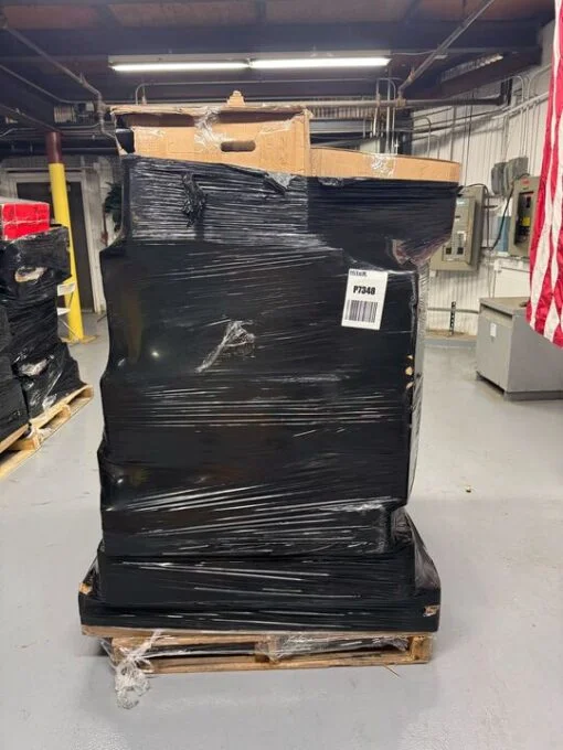 PALLET FROM NEG – Salvage – Monitors – ITEMS: 24 – LOT 32492