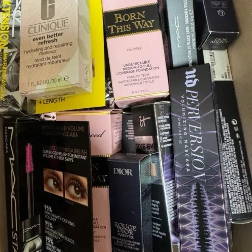 cosmetic liquidation pallets — image 8