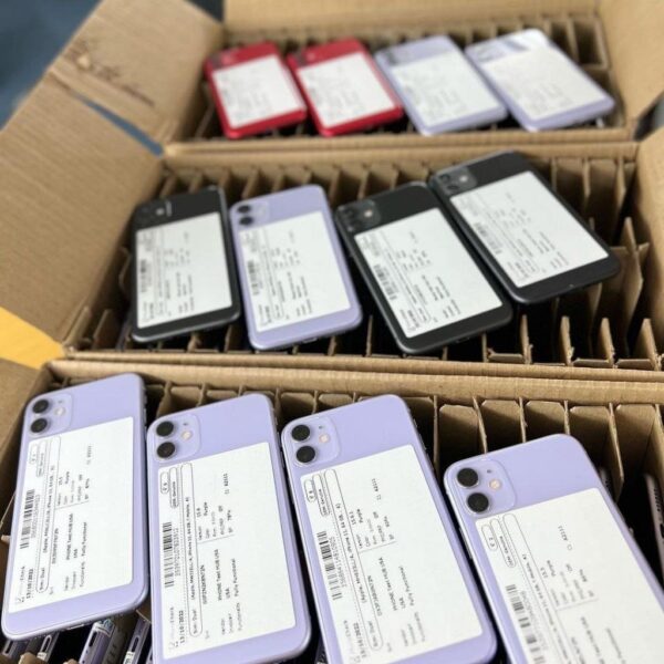 Mixed iPhone Pallets